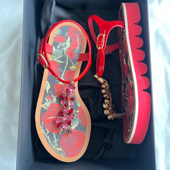 Dolce & Gabbana flip flops - Picture 8 of 13